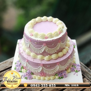 Bánh kem 2 tầng bắt hoa mai sang trọng tặng bạn