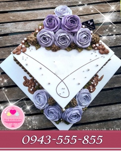bánh kem bắt hoa hồng tím nghệ thuật tặng dì