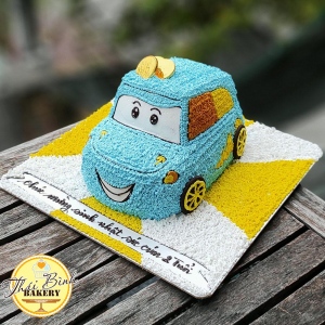 bánh kem ô tô nghộ nghĩnh tặng con yêu