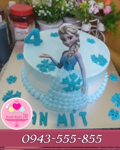 bánh kem in ảnh elsa 5 tuổi bé phương chi