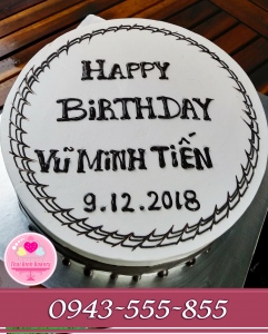 bánh kem tông sô cô la viết chữ đơn giản nhưng sang tặng bạn trai