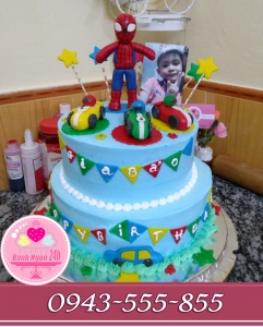 bánh kem fondant tặng con yêu thích siêu nhân và ô tô