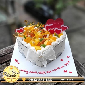 Bánh hoa quả mừng sinh nhật mẹ em Kem 14+