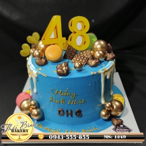 Bánh kem sang trọng mừng sn Dược Hậu Giang 48 năm