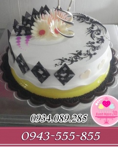 Bánh kem nghệ thuật tặng bạn bè thân mật