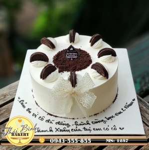 Bánh kem xoáy hoa orio đơn giản tặng cô giáo