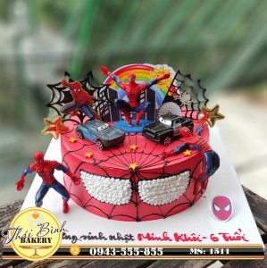 Bánh kem mặt người nhện