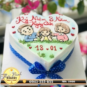 Bánh tim kỉ niệm 3 ngày cưới