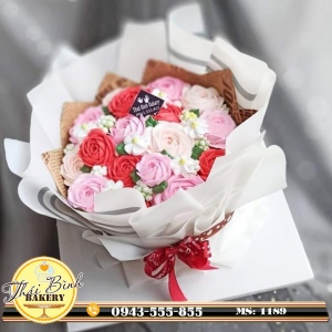 Bánh kem tạo hình bó hoa hồng đỏ & hồng phấn tặng người yêu