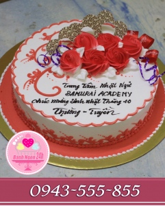 Bánh kem bắt hoa tông đỏ trắng