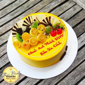 Bánh kem hoa sô đơn giản tông vàng tặng bạn bè