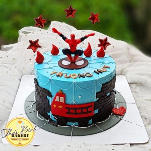 bánh kem tặng bé thích người nhện và ô tô cứu hỏa