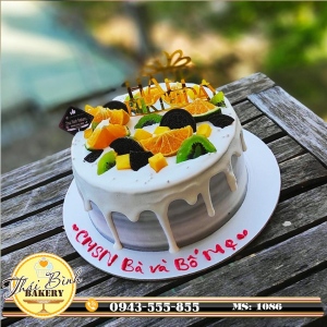 Bánh kem hoa quả mừng sinh nhật bà và bố-mẹ