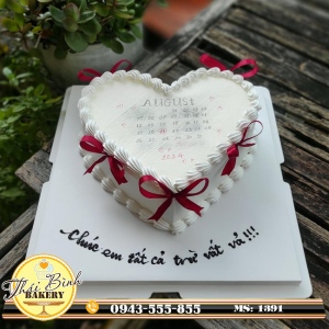 mẫu bánh kem đốt cháy nơ đỏ