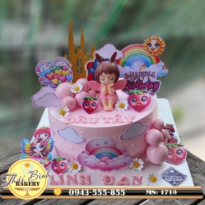 Bánh kem công chúa tai thỏ dâu tây bé Linh Đan
