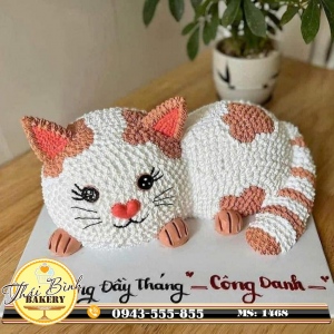 Bánh kem dựng hình mèo mừng thôi nôi con Công Danh
