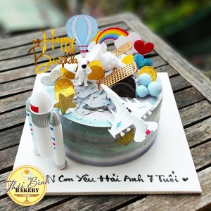 Bánh Kem Phi Hành Gia Vũ Trụ