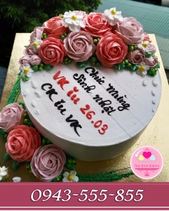 bánh kem tươi bắt hoa ghệ thuật tặng vk yêu