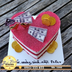 Bánh tim đơn giản cắm tiền đô la tặng papa
