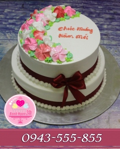 Bánh kem 2 tầng chúc mừng năm mới