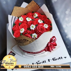 Bánh kem tạo hình bó hoa hồng đỏ $ hoa mai mừng sinh nhật con yêu Minh Minh