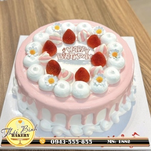 Bánh kem hoa quả dâu tây