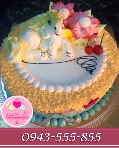 Bánh kem bắt con ngựa tặng bé yêu