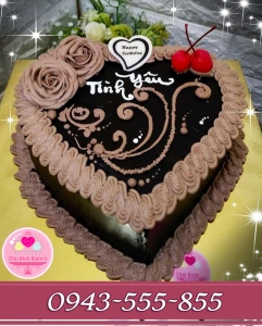 bánh kem sô cô bắt hoa trang trí quả chery tặng vk iu