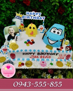 bánh kem sinh nhật bé tuổi gà thích lái ô tô cùng bạn doremon