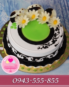 Bánh kem tươi mứt dứa cùng sô cô la hoa đồng tiền